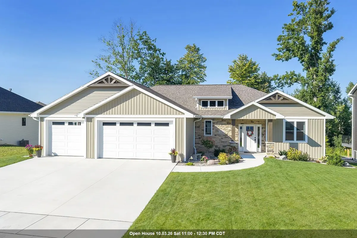3220 ECLIPSE DR, Green Bay, WI 54311