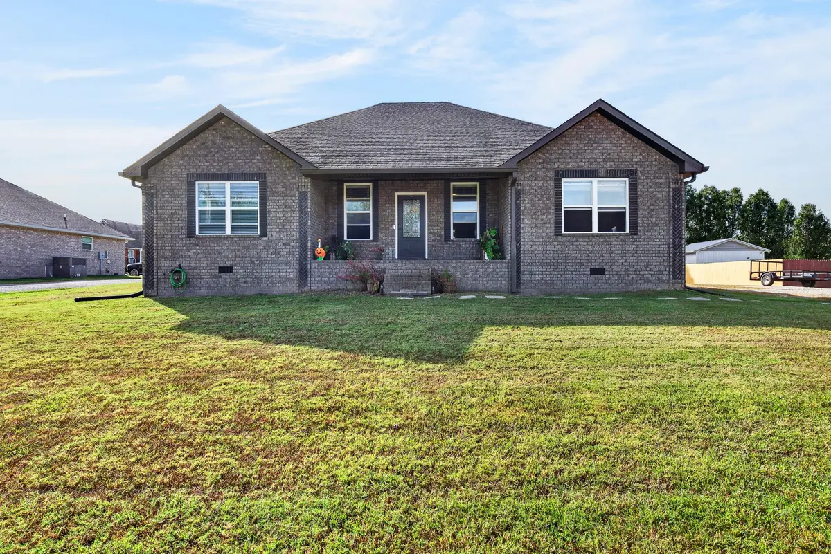 120 Hayden Drake Ln, Lafayette, TN 37083