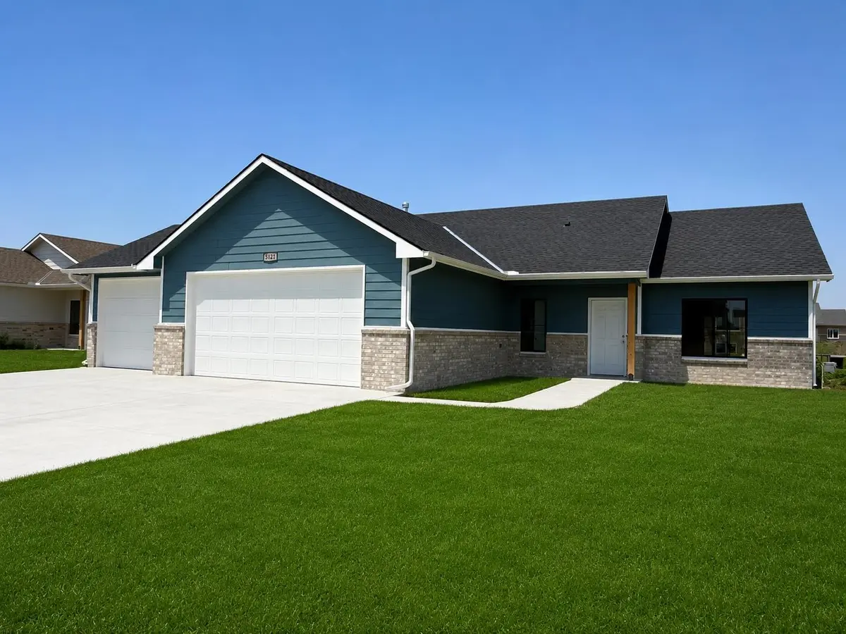 5121 Toben Ct., Bel Aire, KS 67226