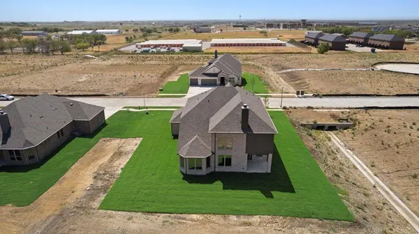 7011 Lilly Lane, Sanger, TX 76266