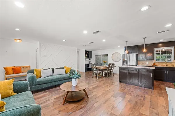 300 E Pecan Street, Aubrey, TX 76227