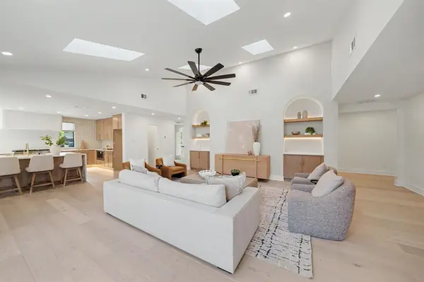 16212 Spring Creek Road, Dallas, TX 75248