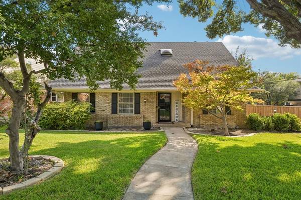 9336 Heatherdale Drive, Dallas, TX 75243