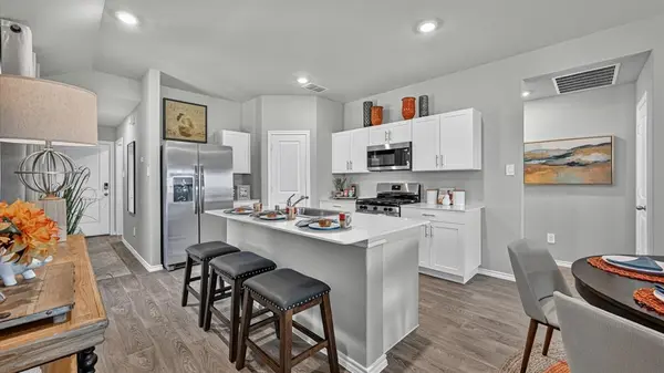 537 STERLING THICKET Lane, Denton, TX 76259