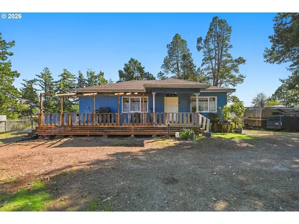 1589 SEAGATE AVE, Coos Bay, OR 97420