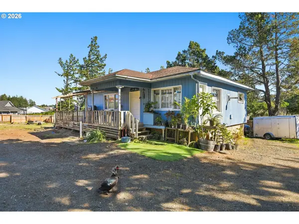 1589 SEAGATE AVE, Coos Bay, OR 97420