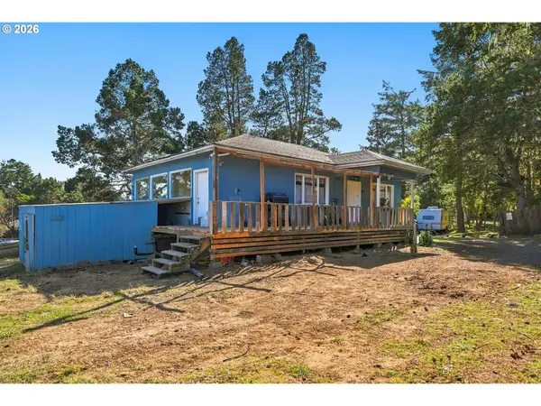 1589 SEAGATE AVE, Coos Bay, OR 97420