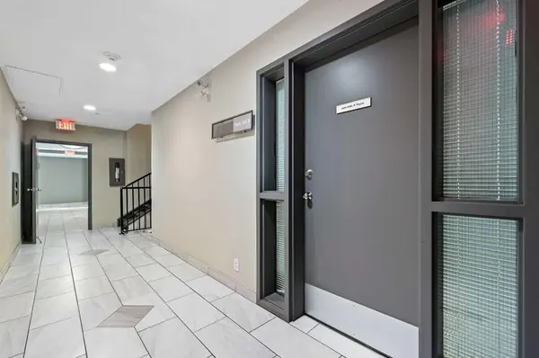 138 18 AVE SE #104, Calgary, AB T2G 5P9