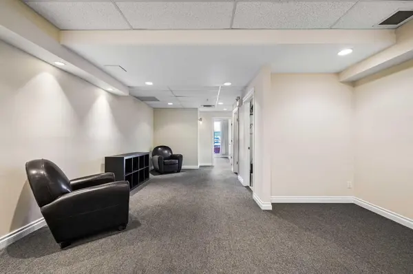 138 18 AVE SE #104, Calgary, AB T2G 5P9