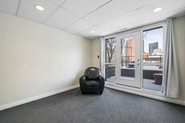 138 18 AVE SE #104, Calgary, AB T2G 5P9