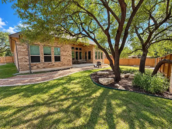 221 Lake Rim CIR, Georgetown, TX 78633