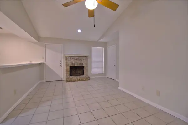 6201 Soft Wind CIR #B, Austin, TX 78745