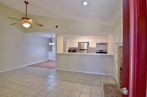 6201 Soft Wind CIR #B, Austin, TX 78745