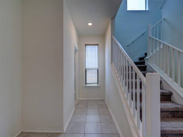 18517 Spotted Eagle LN, Elgin, TX 78621