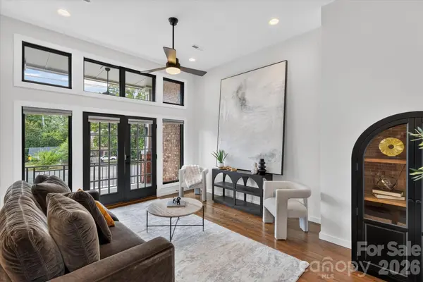 2727 N Brevard ST, Charlotte, NC 28205