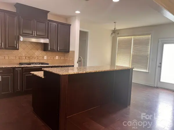 119 Heron Cove LOOP, Mooresville, NC 28117