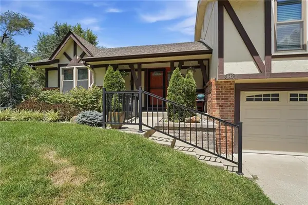 842 York PL, Liberty, MO 64068