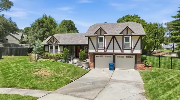 842 York PL, Liberty, MO 64068