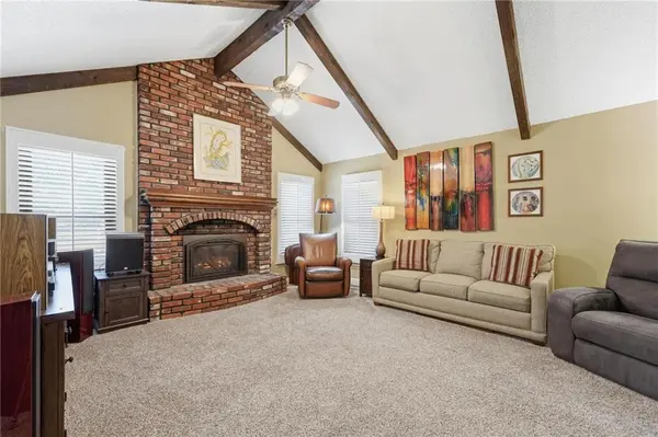 842 York PL, Liberty, MO 64068