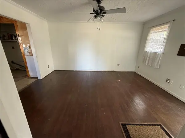 1914 W 5th ST, Coffeyville, KS 67337