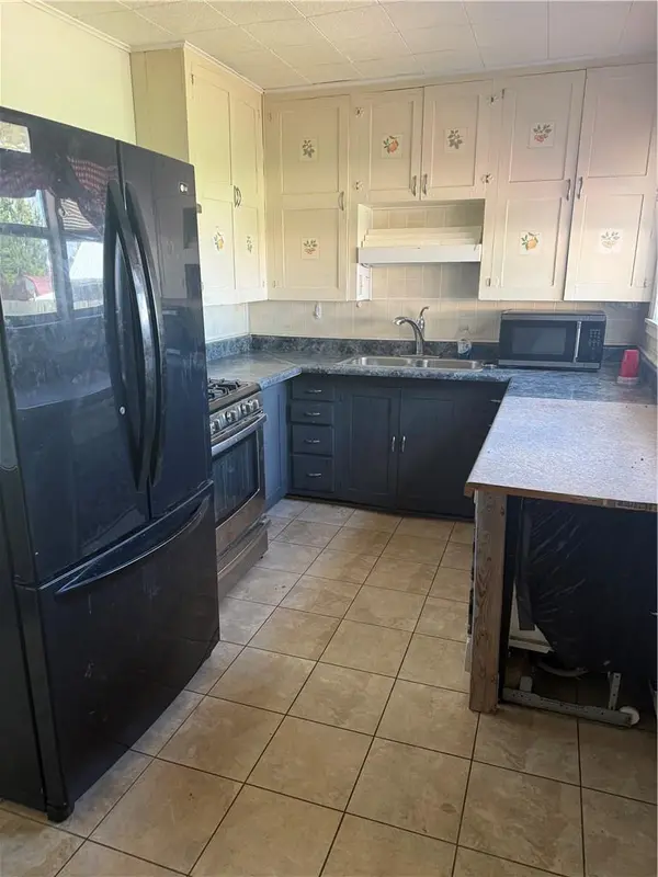 1914 W 5th ST, Coffeyville, KS 67337