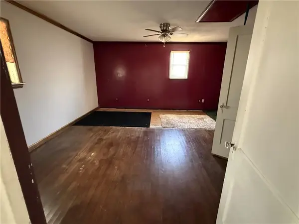 1914 W 5th ST, Coffeyville, KS 67337