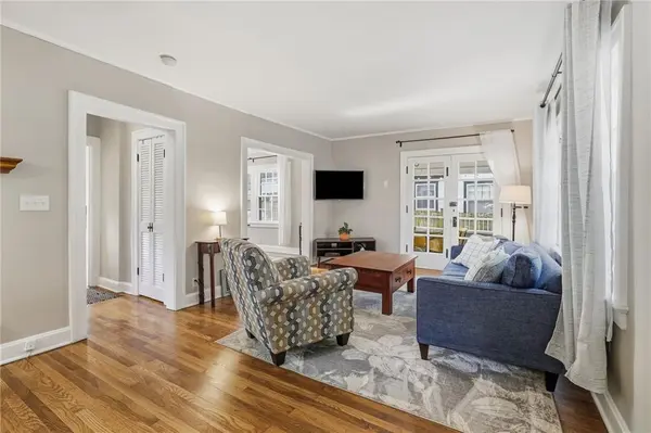 6133 BROOKSIDE BLVD, Kansas City, MO 64113