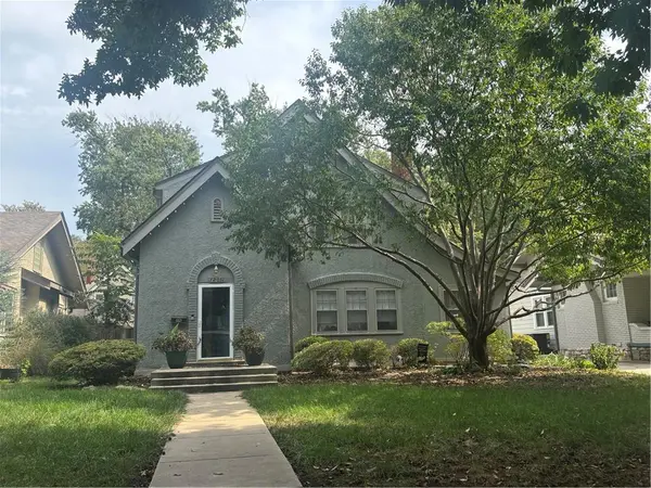 7205 Madison AVE, Kansas City, MO 64114