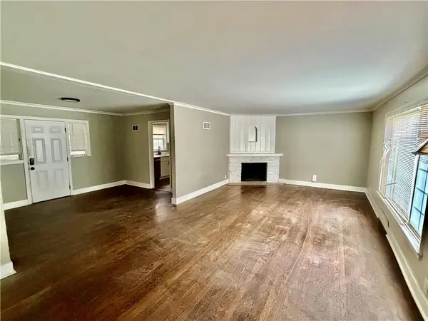 7606 Ward Pkwy, Kansas City, MO 64114