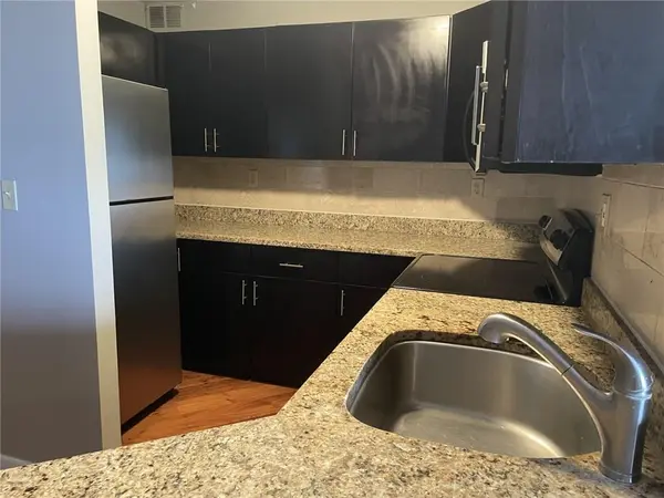 3838 Rainbow BLVD #812, Kansas City, KS 64103