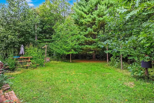 9416 E Natti Crow RD, Syracuse, IN 46567