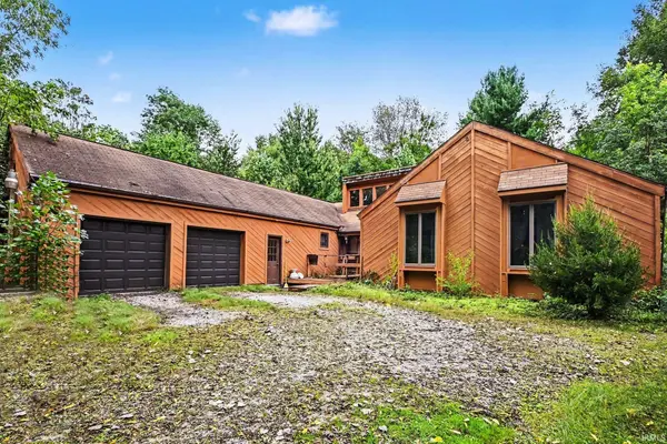 9416 E Natti Crow RD, Syracuse, IN 46567