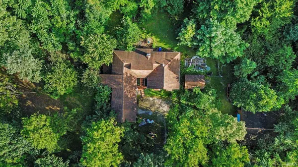9416 E Natti Crow RD, Syracuse, IN 46567