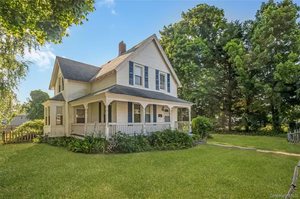 86 Union AVE, Islip, NY 11751