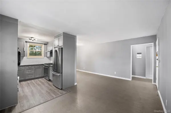249-52 60th AVE #Upper, Little Neck, NY 11362