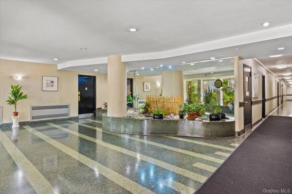 31-85 Crescent ST #516, Astoria, NY 11106