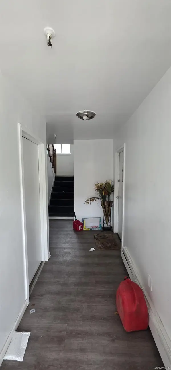 3233 Ely AVE, Bronx, NY 10469