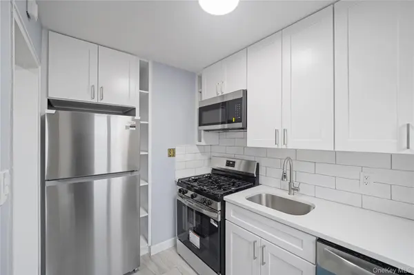 221-43 Manor RD #(Upper) 1613, Queens Village, NY 11427