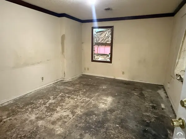 2513 Century DR, Lawrence, KS 66049