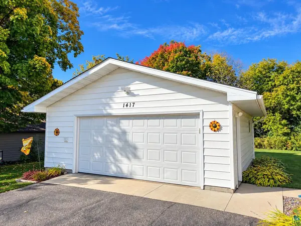 1417 N Basswood Ave, Duluth, MN 55811