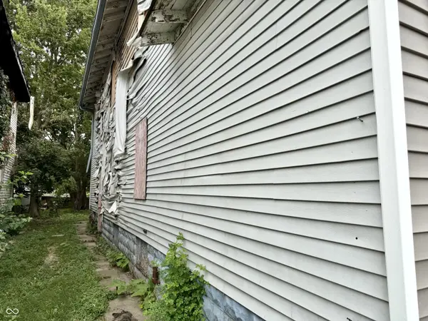 2942-2944 E Michigan ST, Indianapolis, IN 46201