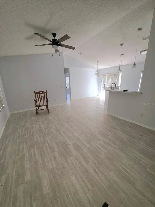 235 TOMS RD, Debary, FL 32713