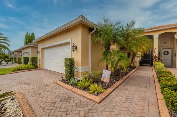 15717 AURORA LAKE CIR, Wimauma, FL 33598