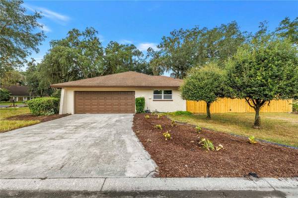 1116 N RIVERHILLS DR, Temple Terrace, FL 33617