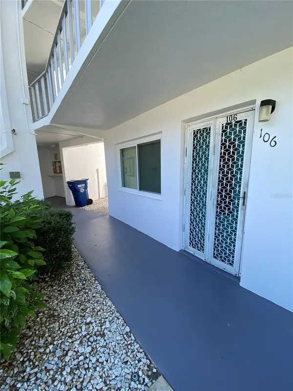 8402 111TH ST #106, Seminole, FL 33772