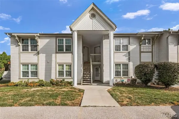 678 Sugar Trail CT #5, St Peters, MO 63376
