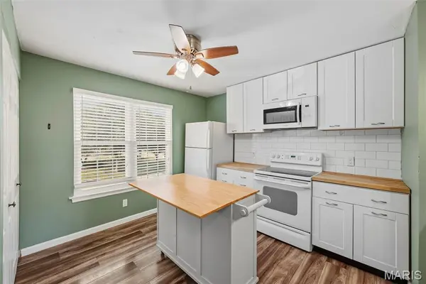 678 Sugar Trail CT #5, St Peters, MO 63376