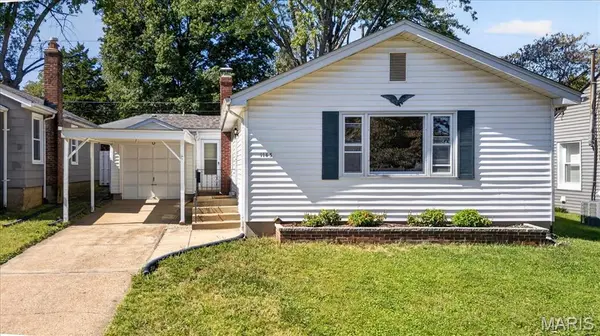1143 Folger AVE, Kirkwood, MO 63122