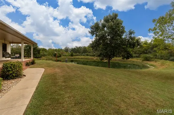 8945 State Route 14, Duquoin, IL 62832