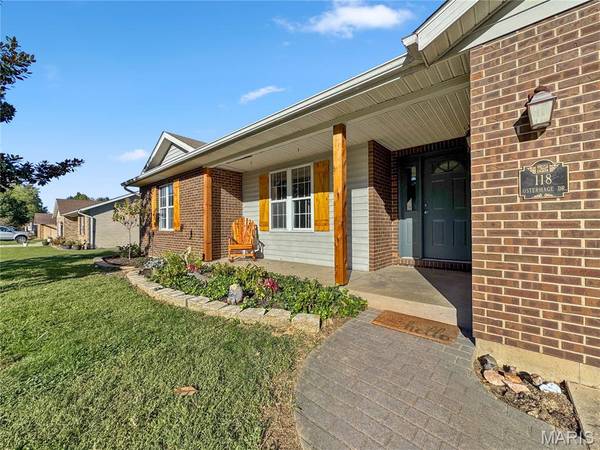 118 Osterhage DR, Waterloo, IL 62298